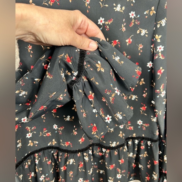 Zara moody floral blouse, S, ruffled sleeves & hem, velvet, Edgy Romantic - Picture 5 of 8